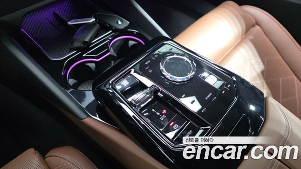 BMW 5 Series 2024, фото 12