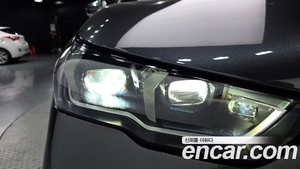 BMW 5 Series 2024, фото 8