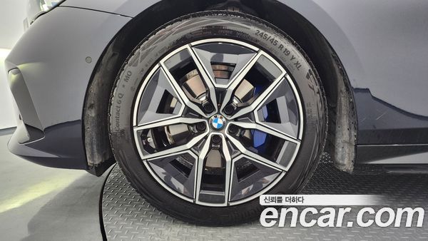 BMW 5 Series 2026, фото 5