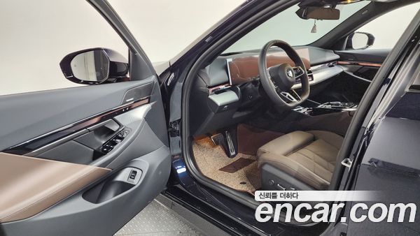 BMW 5 Series 2026, фото 13