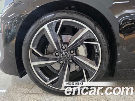 Audi A6 e-Tron 2025, фото 5