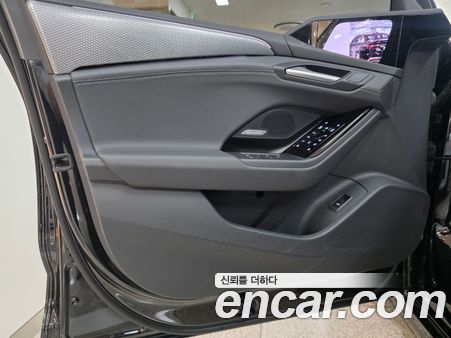 Audi A6 e-Tron 2025, фото 11