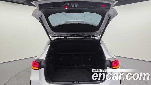 Mercedes-Benz GLA 2023, фото 29