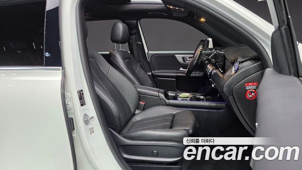 Mercedes-Benz GLB 2021, фото 16