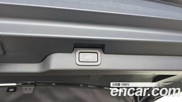 Land Rover Discovery 2020, фото 29