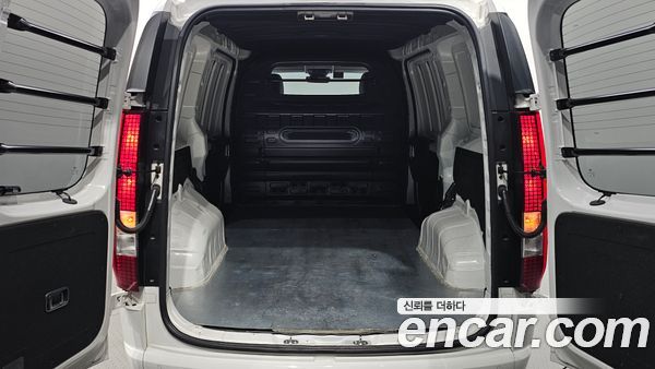 Hyundai Staria 2023, фото 31