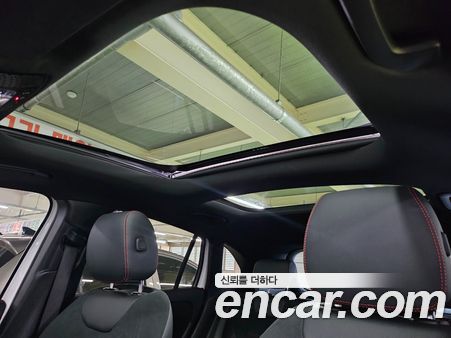 Mercedes-Benz GLA 2023, фото 15