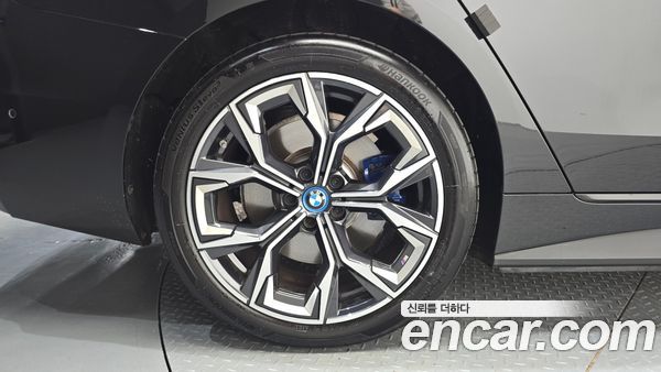 BMW i4 2022, фото 5
