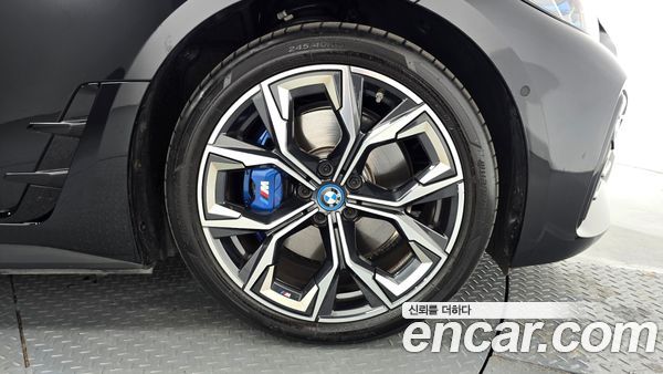 BMW i4 2022, фото 7