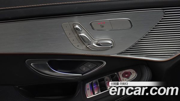 Mercedes-Benz EQC 2020, фото 25