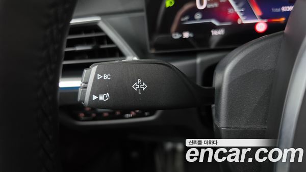 BMW i4 2023, фото 30