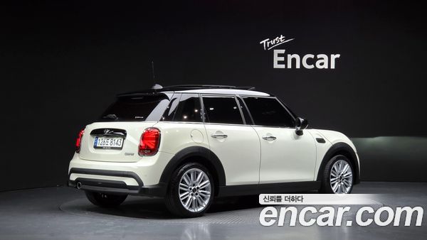 MINI 2022