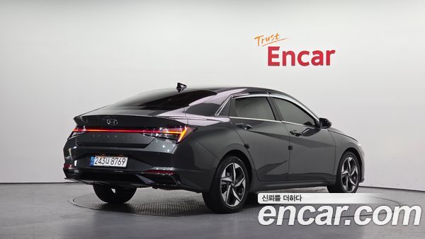 Hyundai Elantra 2021, фото 2