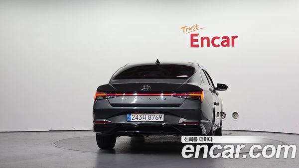Hyundai Elantra 2021, фото 4