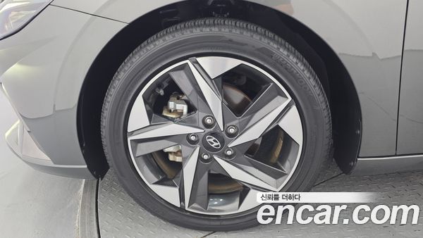 Hyundai Elantra 2021, фото 5