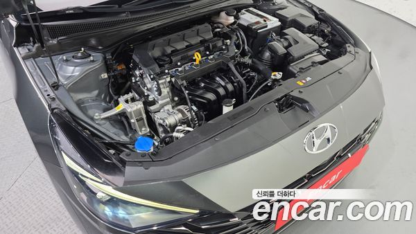 Hyundai Elantra 2021, фото 6