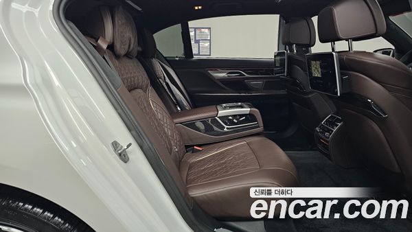 BMW 7 Series 2022, фото 15