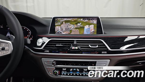 BMW 7 Series 2022, фото 31