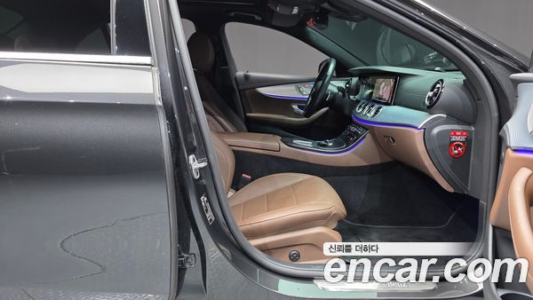 Mercedes-Benz E-Class 2021, фото 16