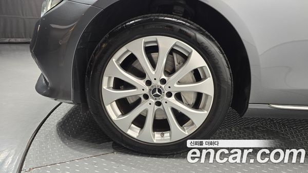 Mercedes-Benz E-Class 2020, фото 4