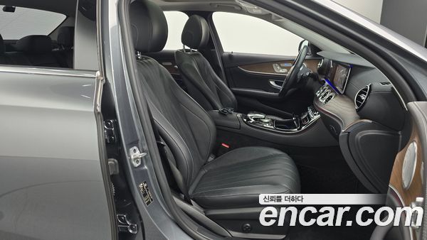 Mercedes-Benz E-Class 2020, фото 15