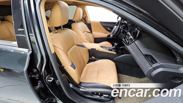 Lexus ES 2023, фото 16
