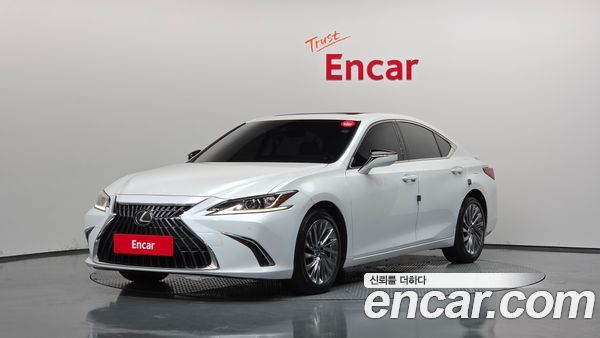 Lexus ES 2023