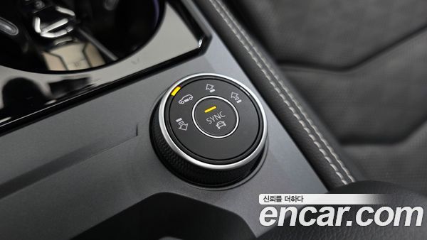 Volkswagen Touareg 2025, фото 24