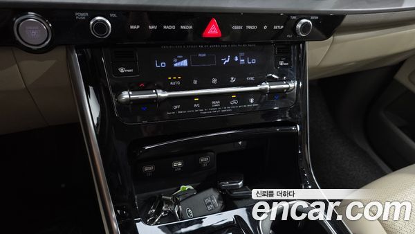 Kia Carnival 2021, фото 31