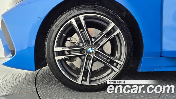 BMW 1 Series 2023, фото 5
