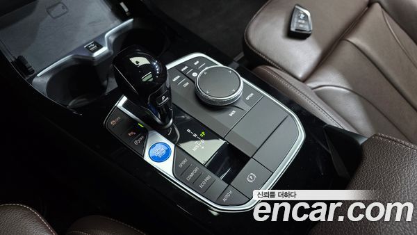 BMW 1 Series 2023, фото 9