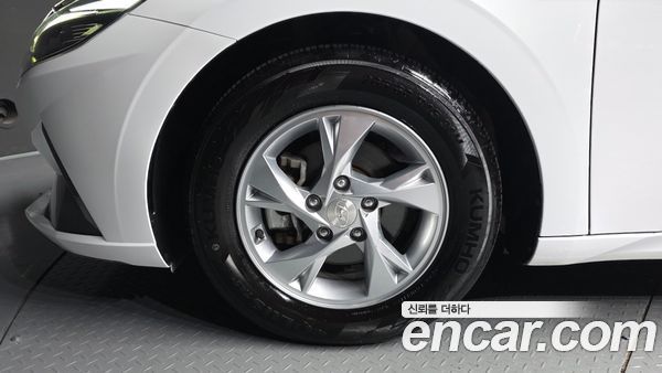 Hyundai Elantra 2021, фото 5