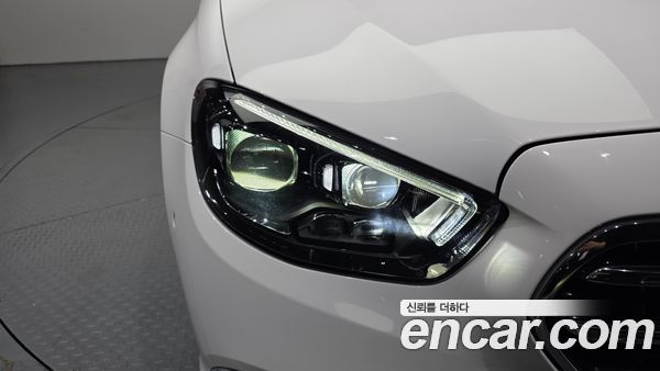 Mercedes-Benz E-Class 2021, фото 8