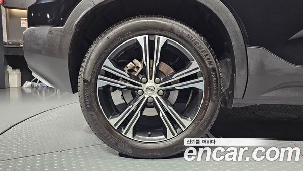 Volvo XC40 2022, фото 5