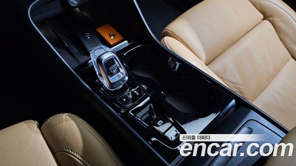 Volvo XC40 2022, фото 12