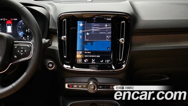 Volvo XC40 2022, фото 20