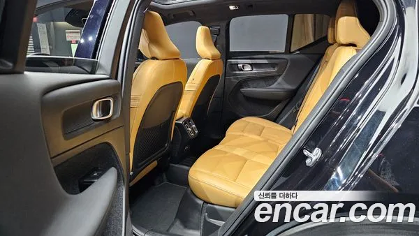 Volvo XC40 2022, фото 16