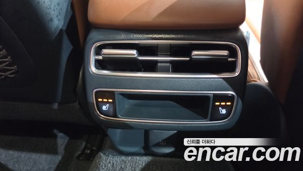 Genesis GV70 2025, фото 31