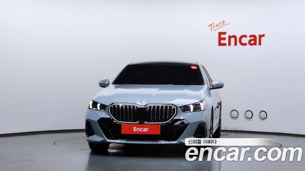 BMW 5 Series 2025, фото 3