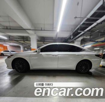 Lexus ES 2023, фото 3