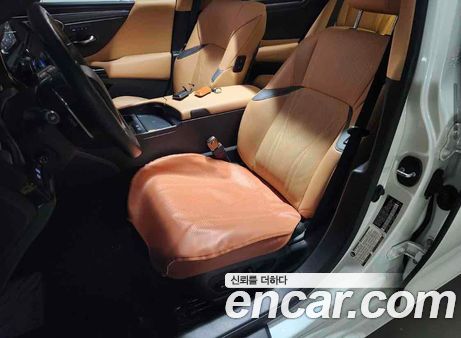 Lexus ES 2023, фото 7