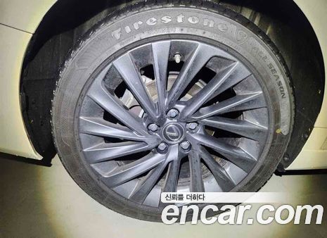 Lexus ES 2023, фото 20