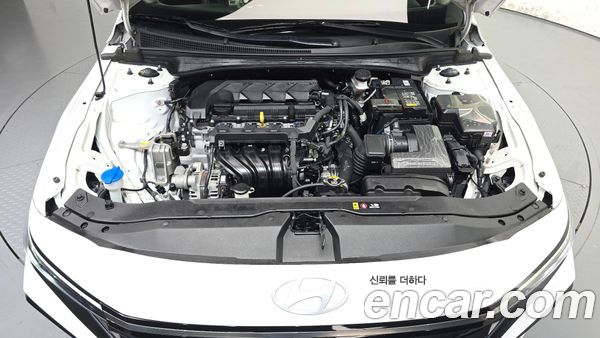 Hyundai Elantra 2024, фото 6