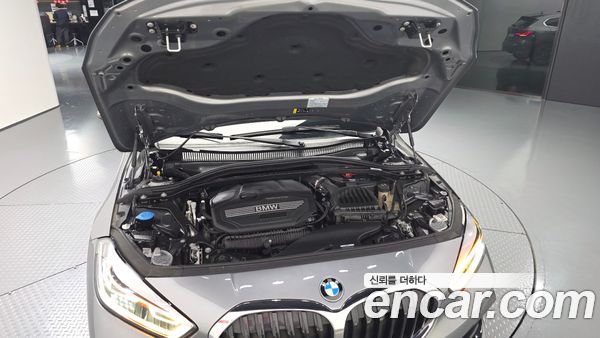 BMW 1 Series 2023, фото 6