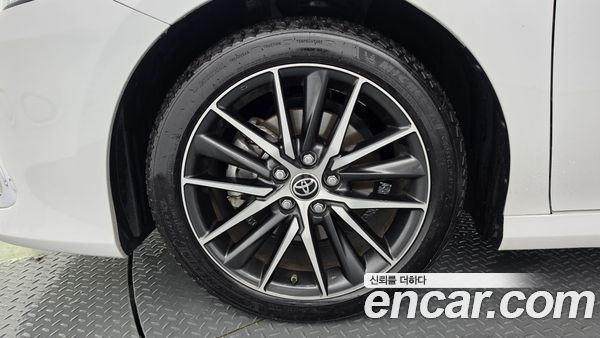 Toyota Camry 2024, фото 5