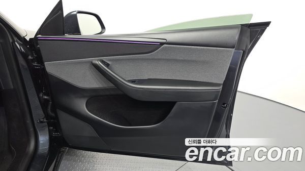 Tesla Model Y 2025, фото 14