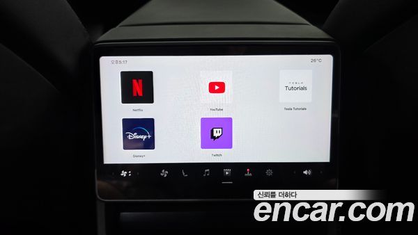 Tesla Model Y 2025, фото 31