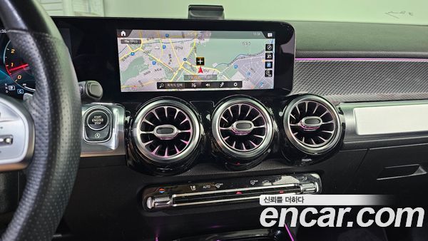 Mercedes-Benz GLB 2021, фото 19