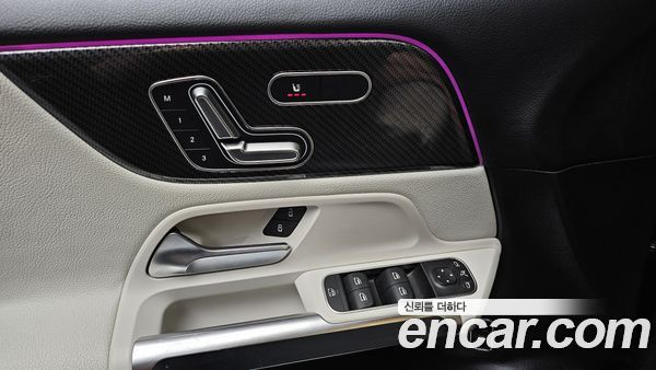 Mercedes-Benz GLB 2021, фото 28