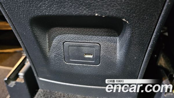Mercedes-Benz GLB 2021, фото 29